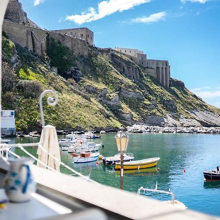 Casa Cinzia In Marina Di Corricella Vila Procida Exterior foto